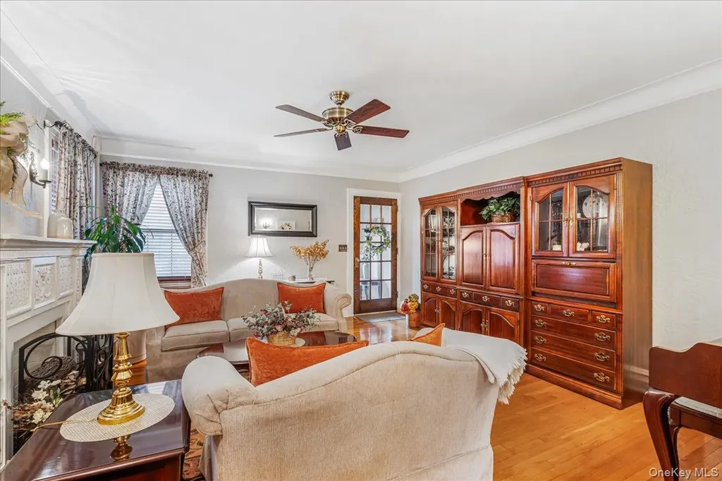 2724 166th Street Flushing NY 11358