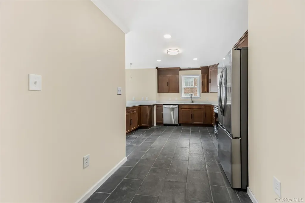 320 E 4th Street Mount Vernon NY 10553