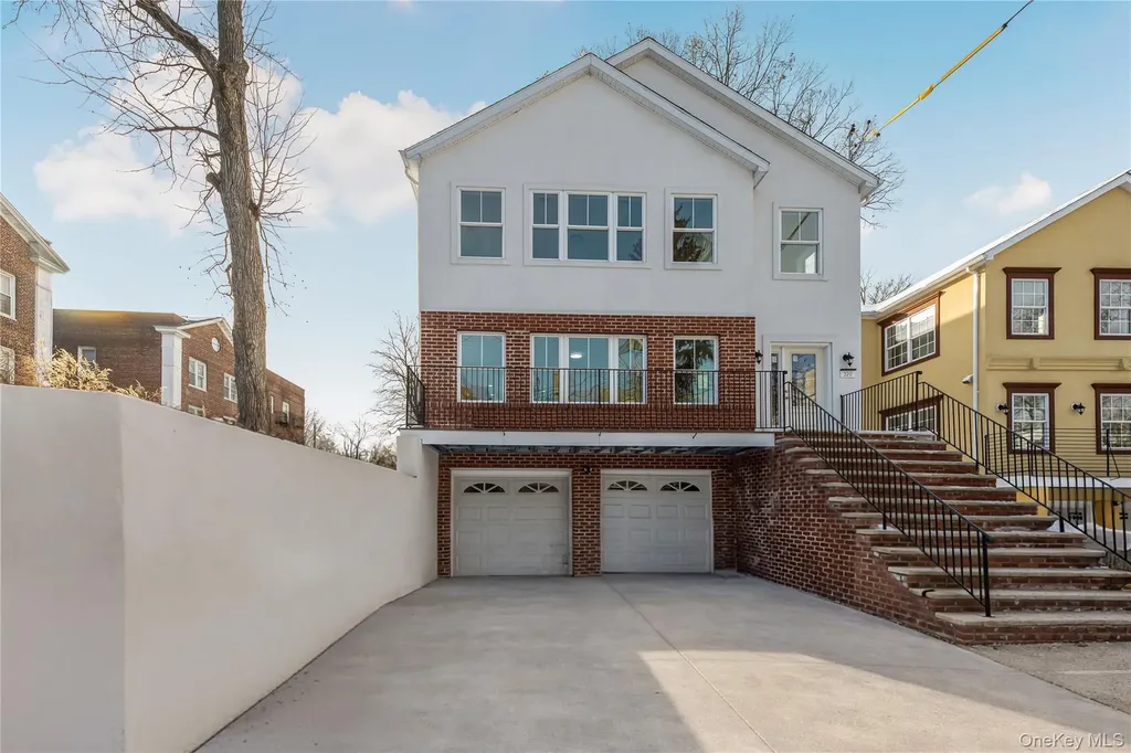 320 E 4th Street Mount Vernon NY 10553