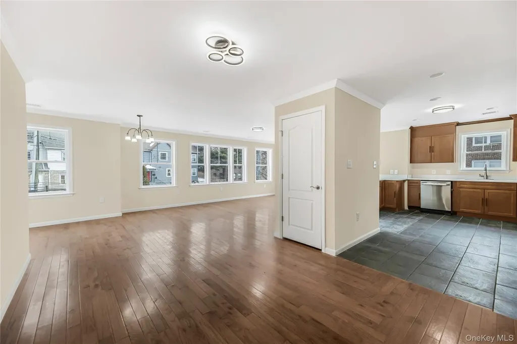 320 E 4th Street Mount Vernon NY 10553