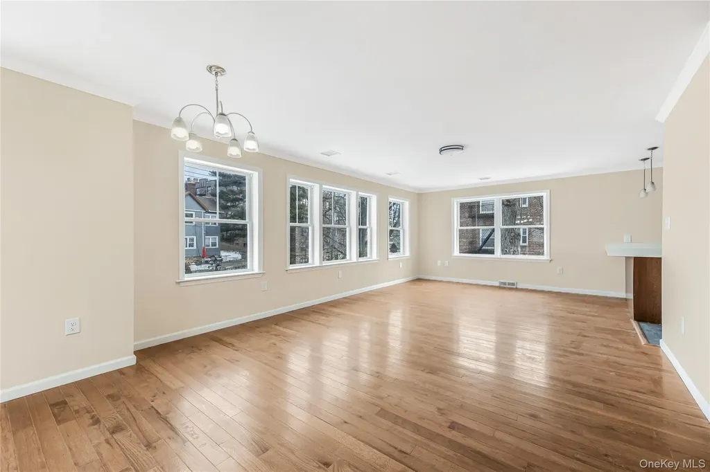 320 E 4th Street Mount Vernon NY 10553