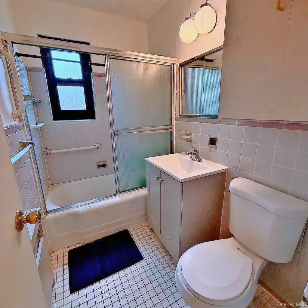 81-06 155 Avenue Howard Beach NY 11414