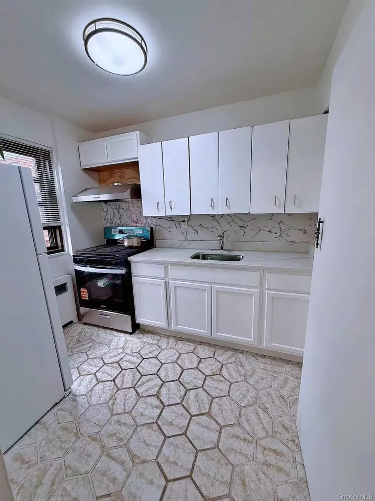 81-06 155 Avenue Howard Beach NY 11414