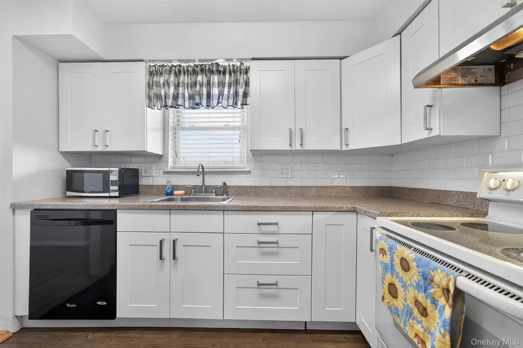 18 Crescent Drive Thiells NY 10984