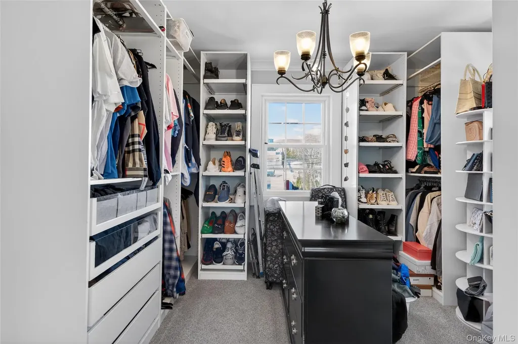 20 Westbridge Drive Babylon NY 11702