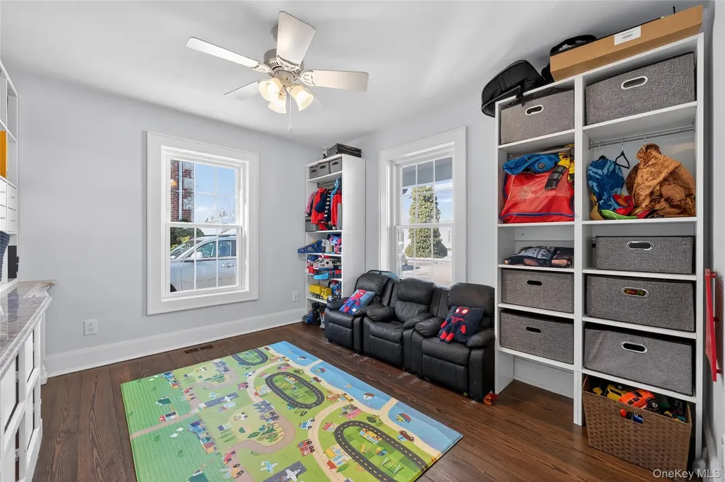 20 Westbridge Drive Babylon NY 11702