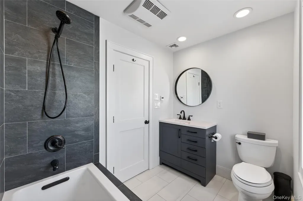 20 Westbridge Drive Babylon NY 11702
