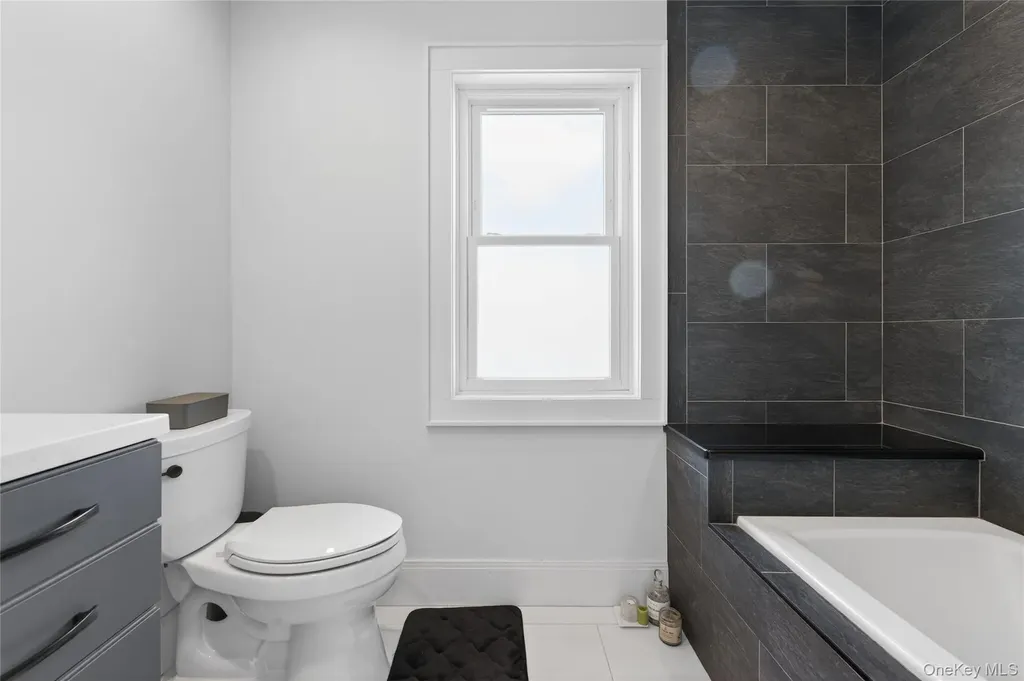 20 Westbridge Drive Babylon NY 11702