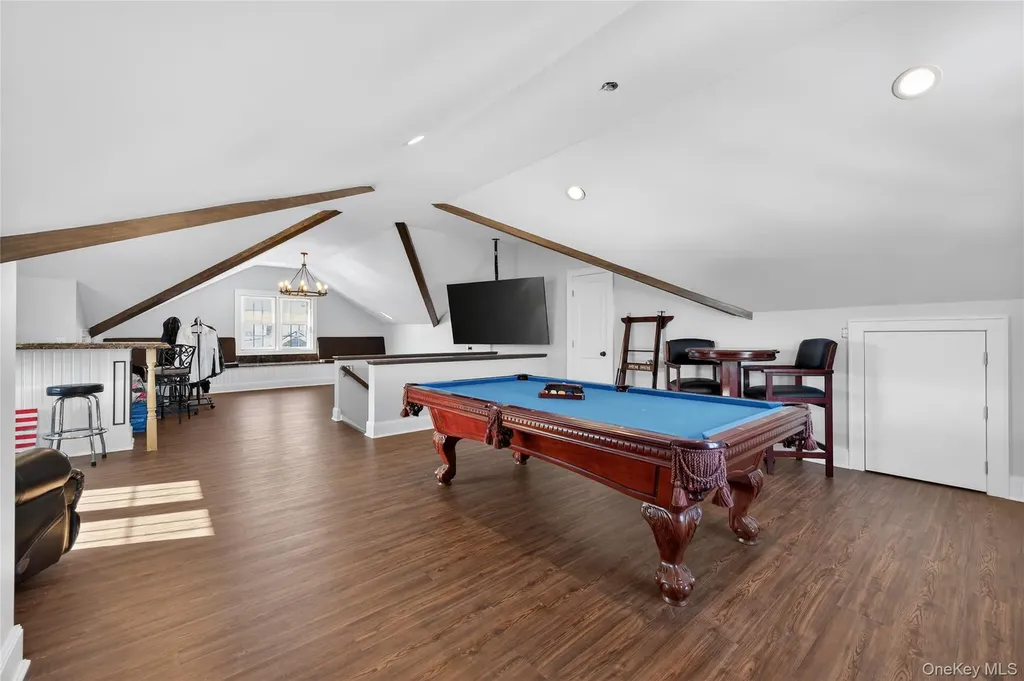 20 Westbridge Drive Babylon NY 11702