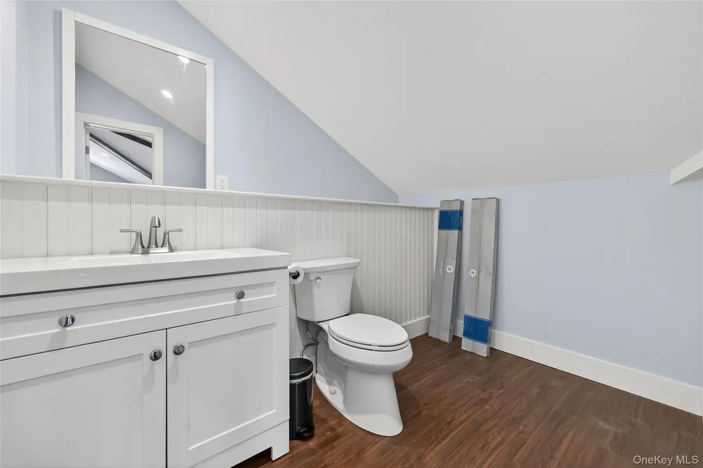 20 Westbridge Drive Babylon NY 11702