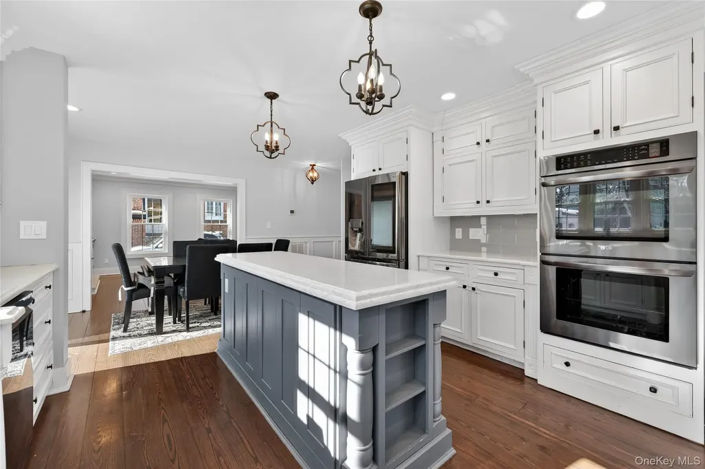 20 Westbridge Drive Babylon NY 11702