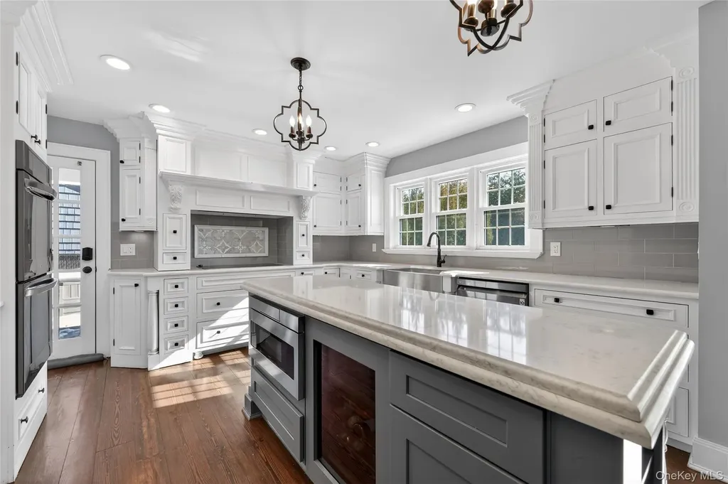 20 Westbridge Drive Babylon NY 11702