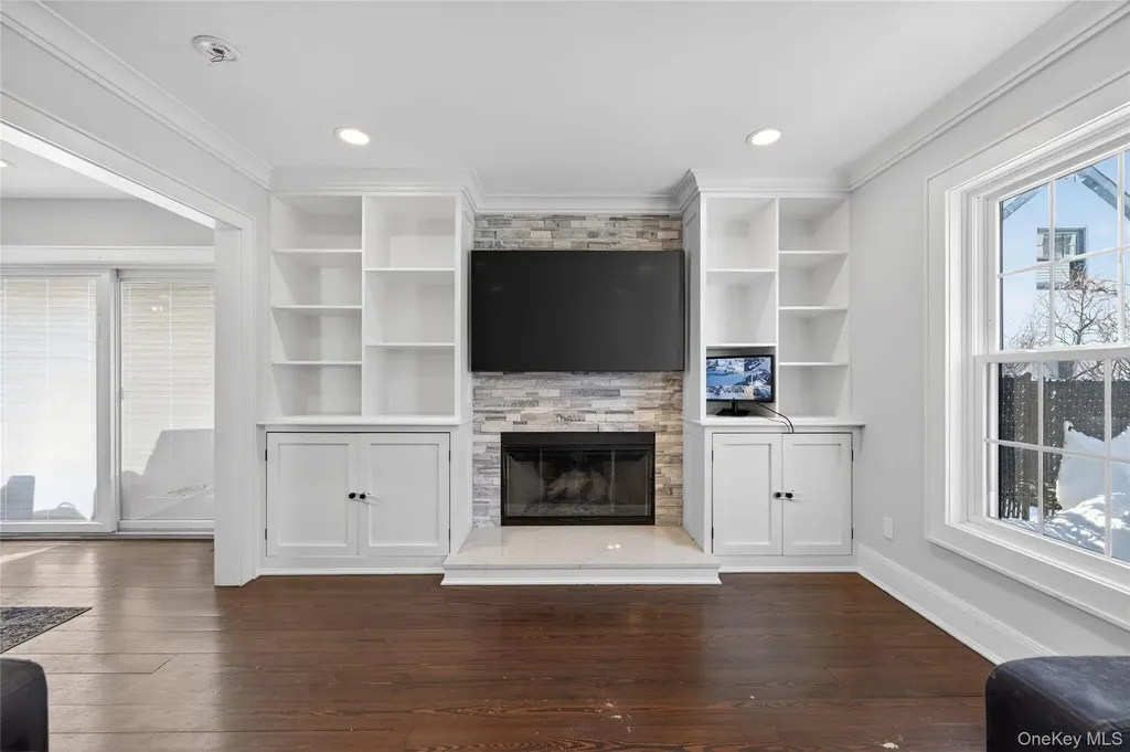 20 Westbridge Drive Babylon NY 11702