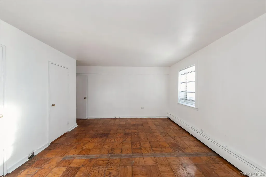 9910 60 Avenue Corona NY 11368
