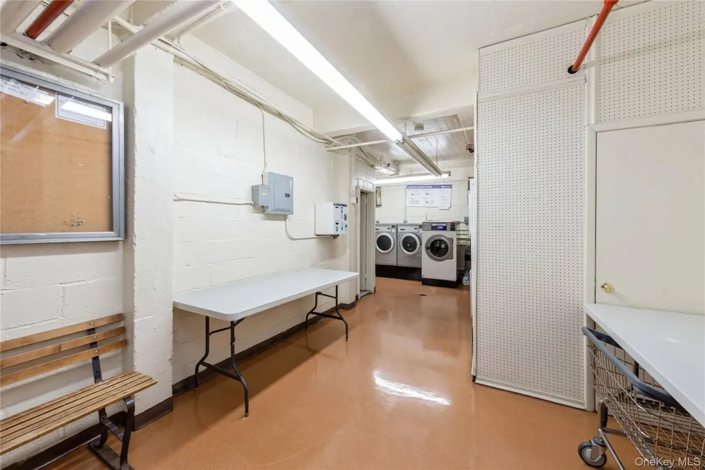 9910 60 Avenue Corona NY 11368