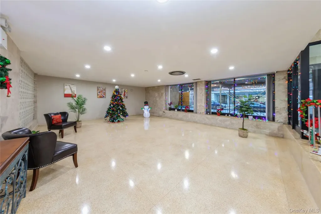 9910 60 Avenue Corona NY 11368