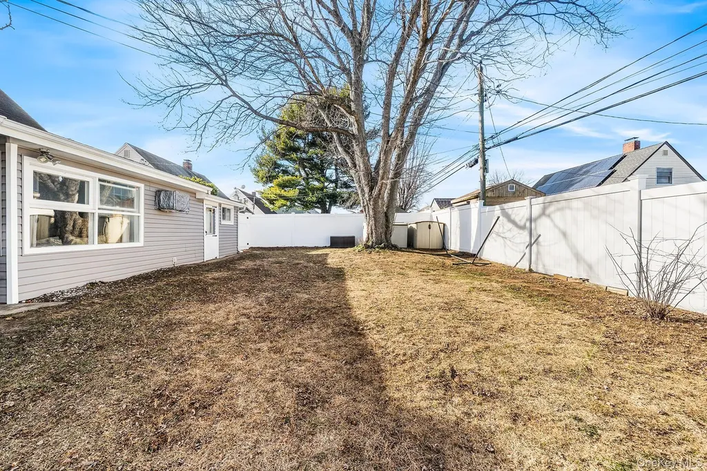 111 Stirrup Lane Levittown NY 11756