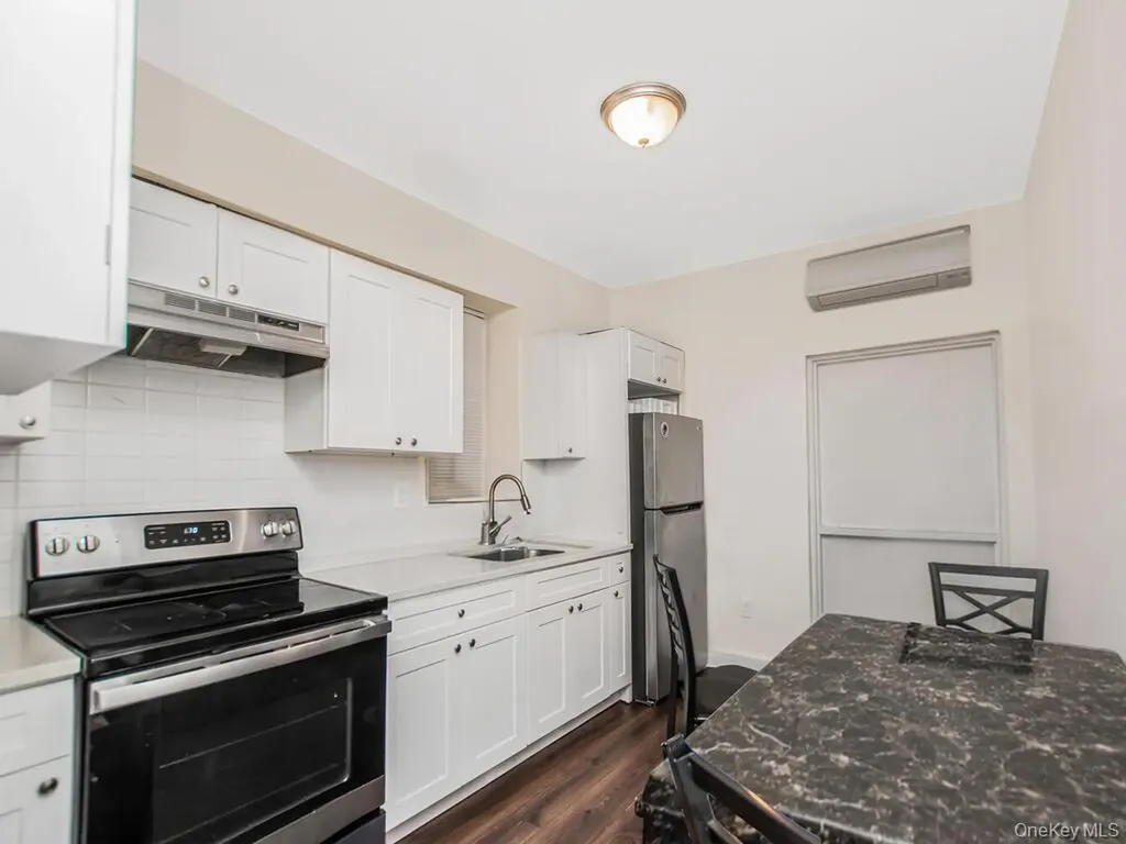 1406 White Plains Road Bronx NY 10462