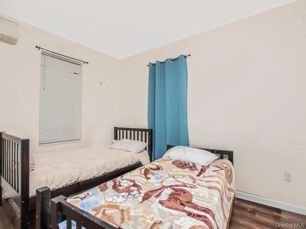 1406 White Plains Road Bronx NY 10462