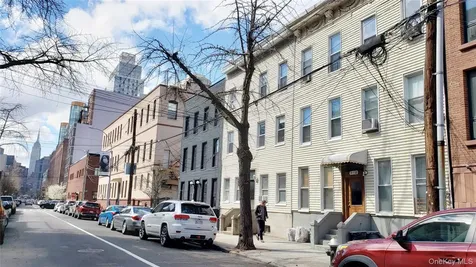 517 51ST Avenue Long Island City NY 11101