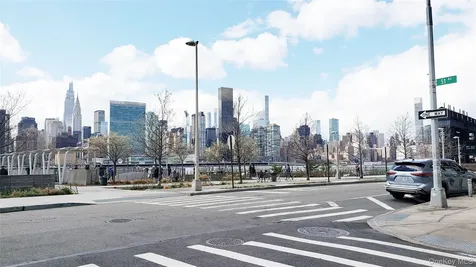 517 51st Avenue Long Island City NY 11101