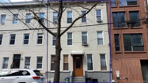 517 51ST Avenue Long Island City NY 11101
