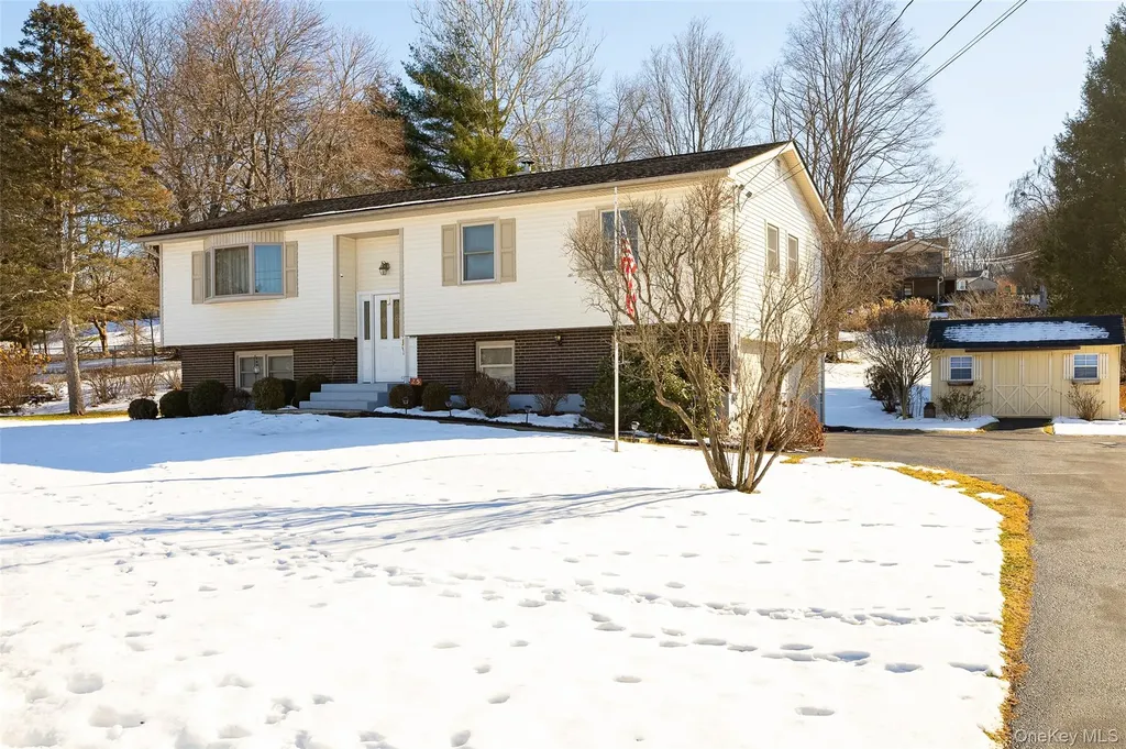 25 Verplanck Avenue Hopewell Junction NY 12533