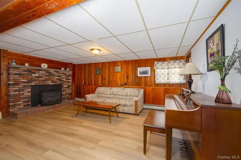 25 Verplanck Avenue Hopewell Junction NY 12533