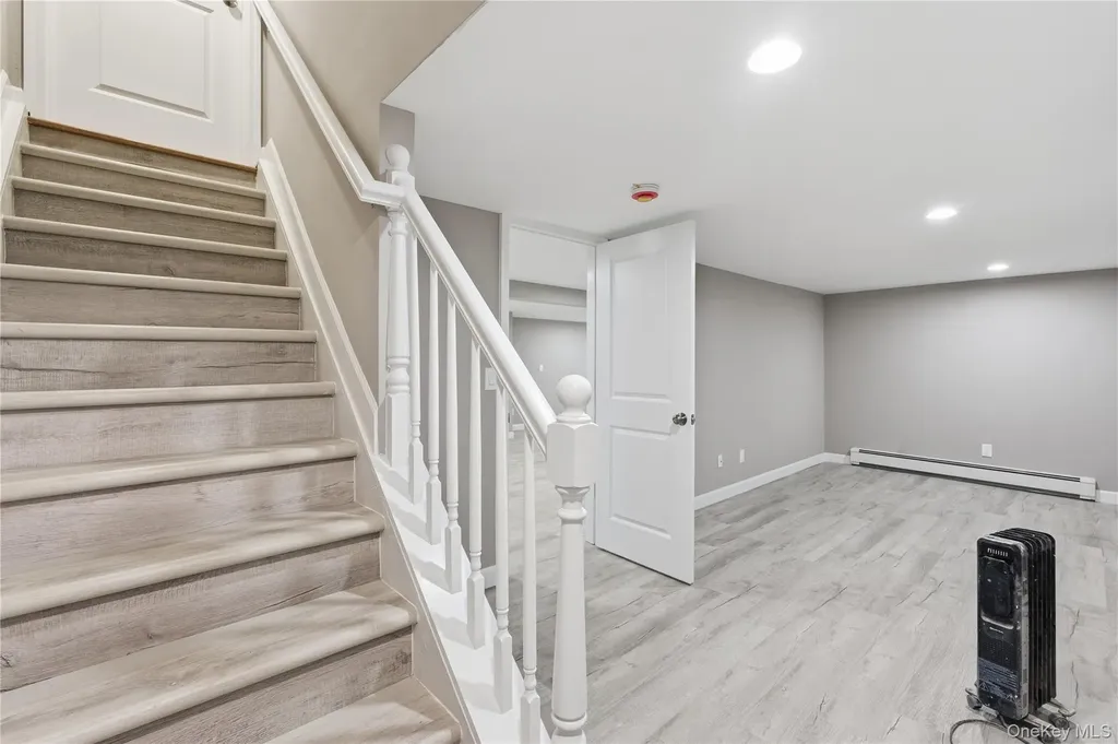 1395 Gardiner Drive Bay Shore NY 11706