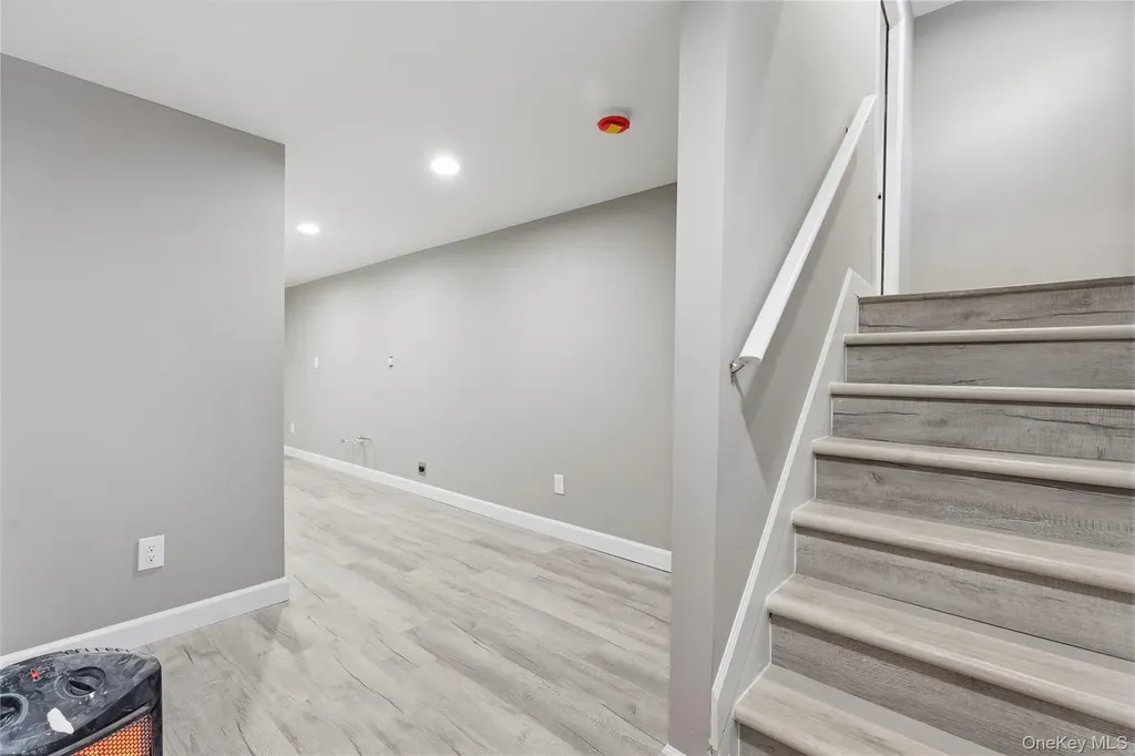 1395 Gardiner Drive Bay Shore NY 11706