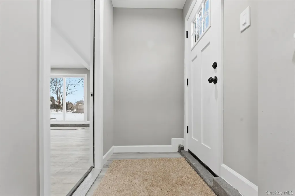 1395 Gardiner Drive Bay Shore NY 11706