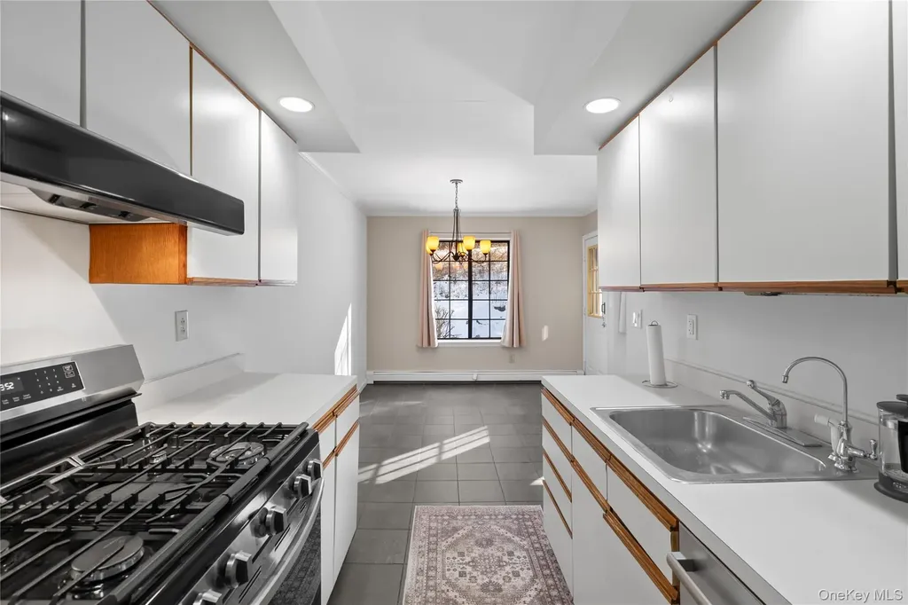 113 Foxwood Circle Mount Kisco NY 10549
