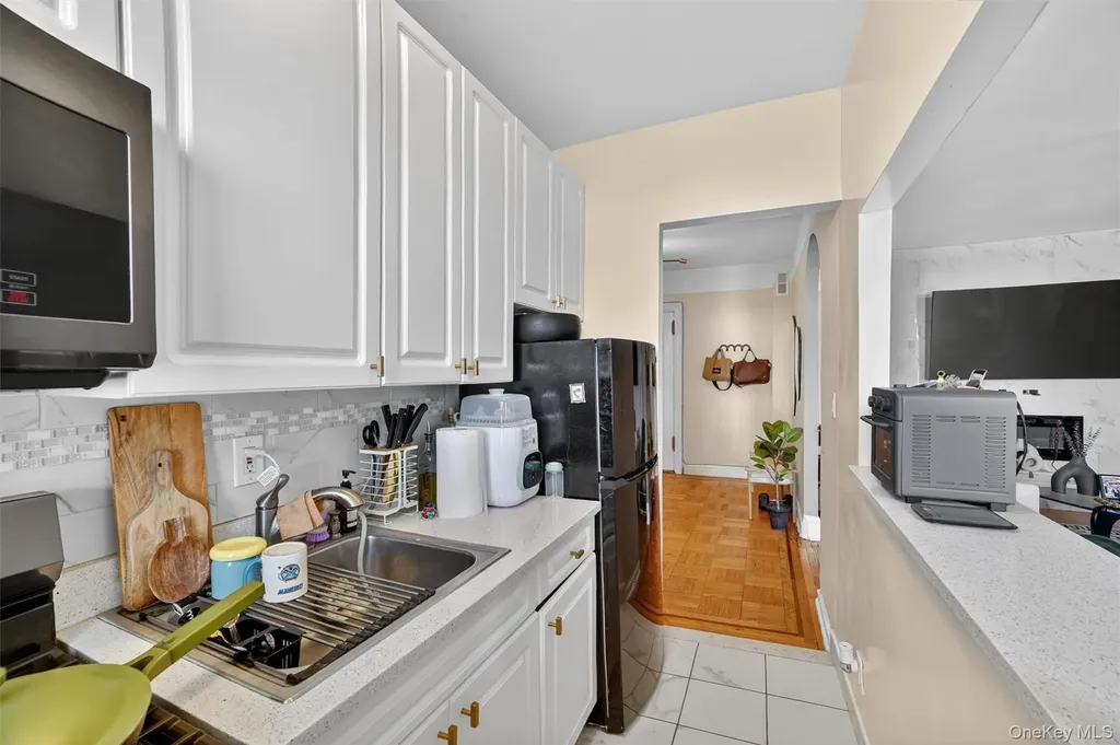 219 Bronx River Road Yonkers NY 10704