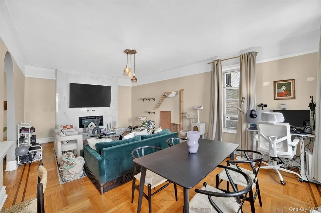 219 Bronx River Road Yonkers NY 10704