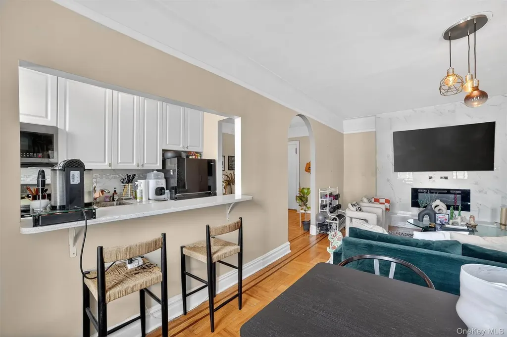 219 Bronx River Road Yonkers NY 10704