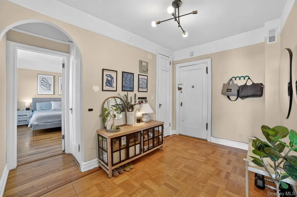 219 Bronx River Road Yonkers NY 10704