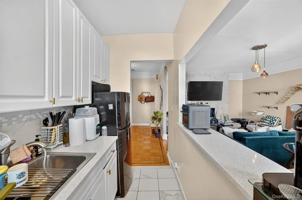 219 Bronx River Road Yonkers NY 10704