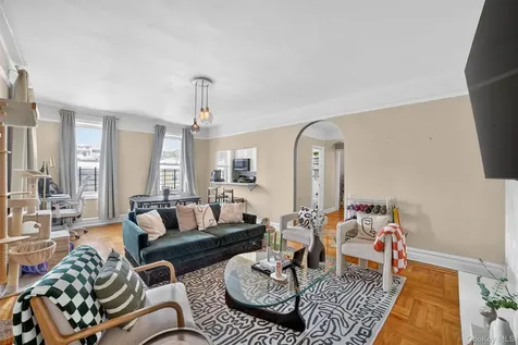 219 Bronx River Road Yonkers NY 10704