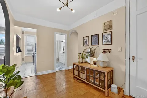 219 Bronx River Road Yonkers NY 10704