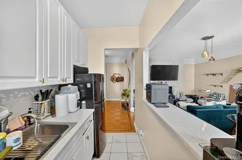 219 Bronx River Road Yonkers NY 10704