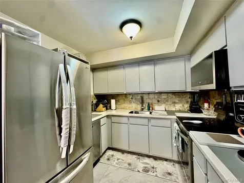 53 Jefferson Oval Yorktown Heights NY 10598