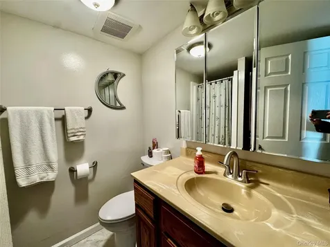 53 Jefferson Oval Yorktown Heights NY 10598