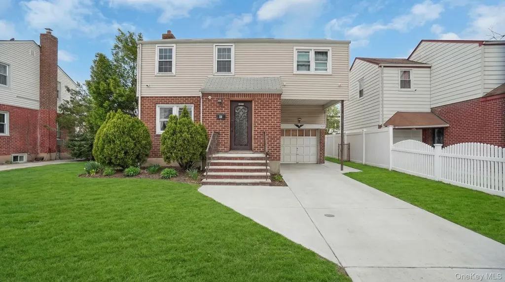34 Diamond Street Elmont NY 11003