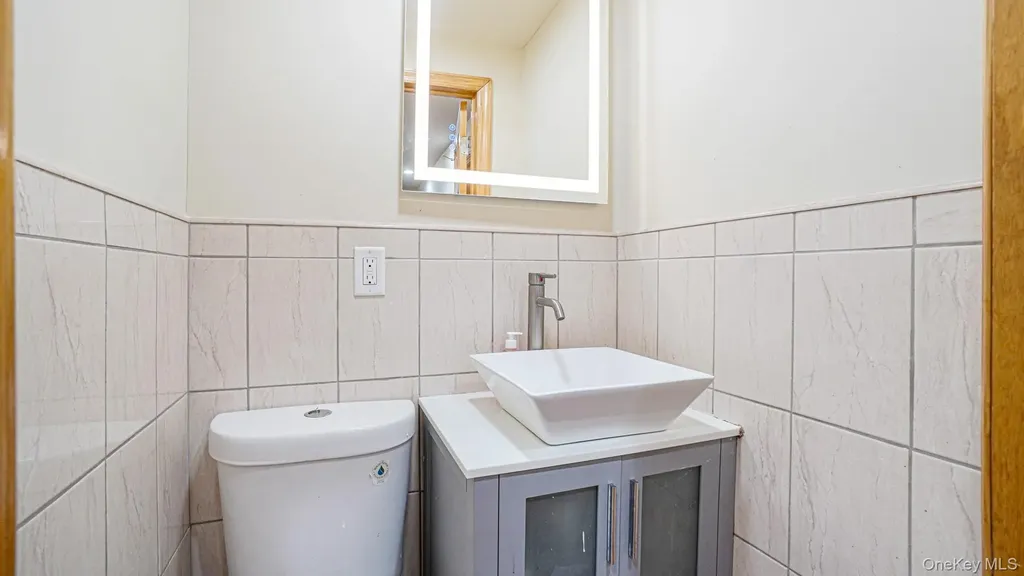 34 Diamond Street Elmont NY 11003