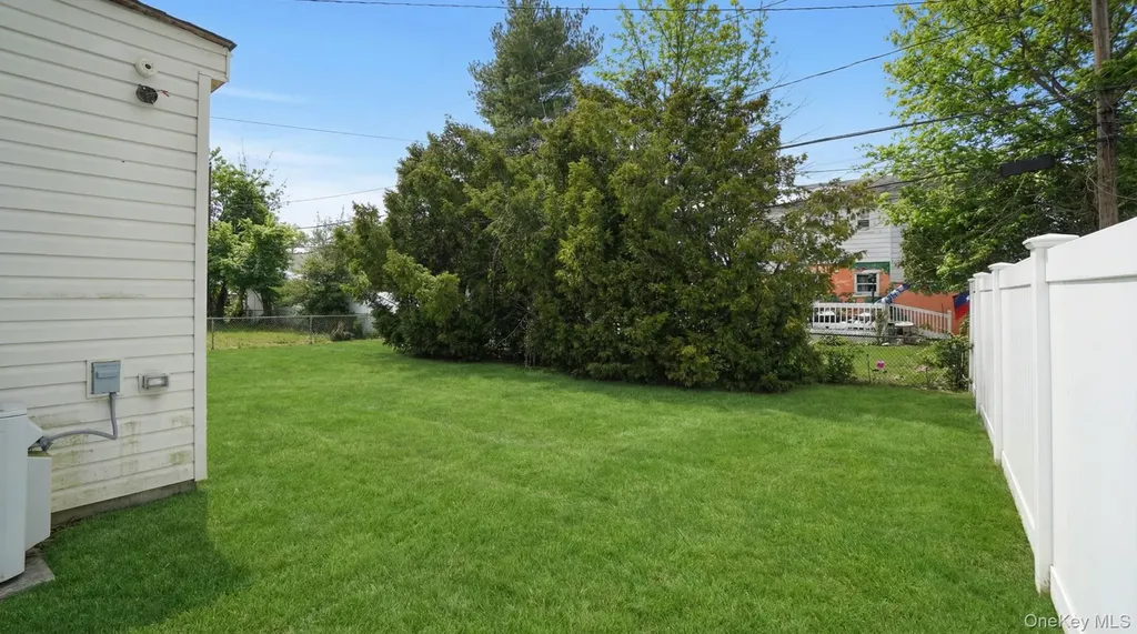34 Diamond Street Elmont NY 11003