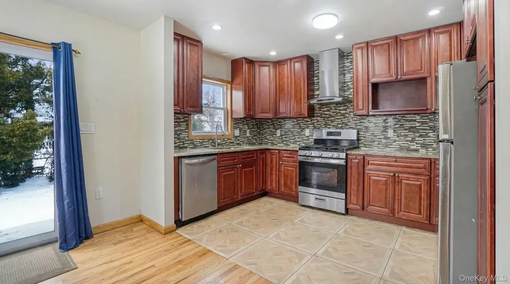 34 Diamond Street Elmont NY 11003