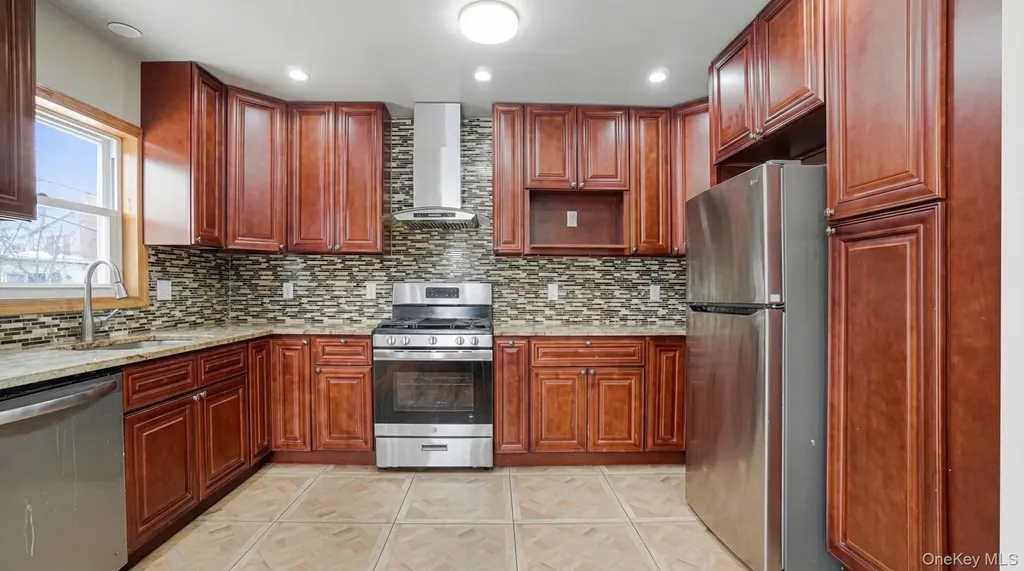 34 Diamond Street Elmont NY 11003