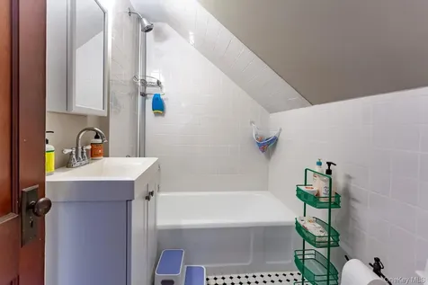 1710 Route 9d Cold Spring NY 10516