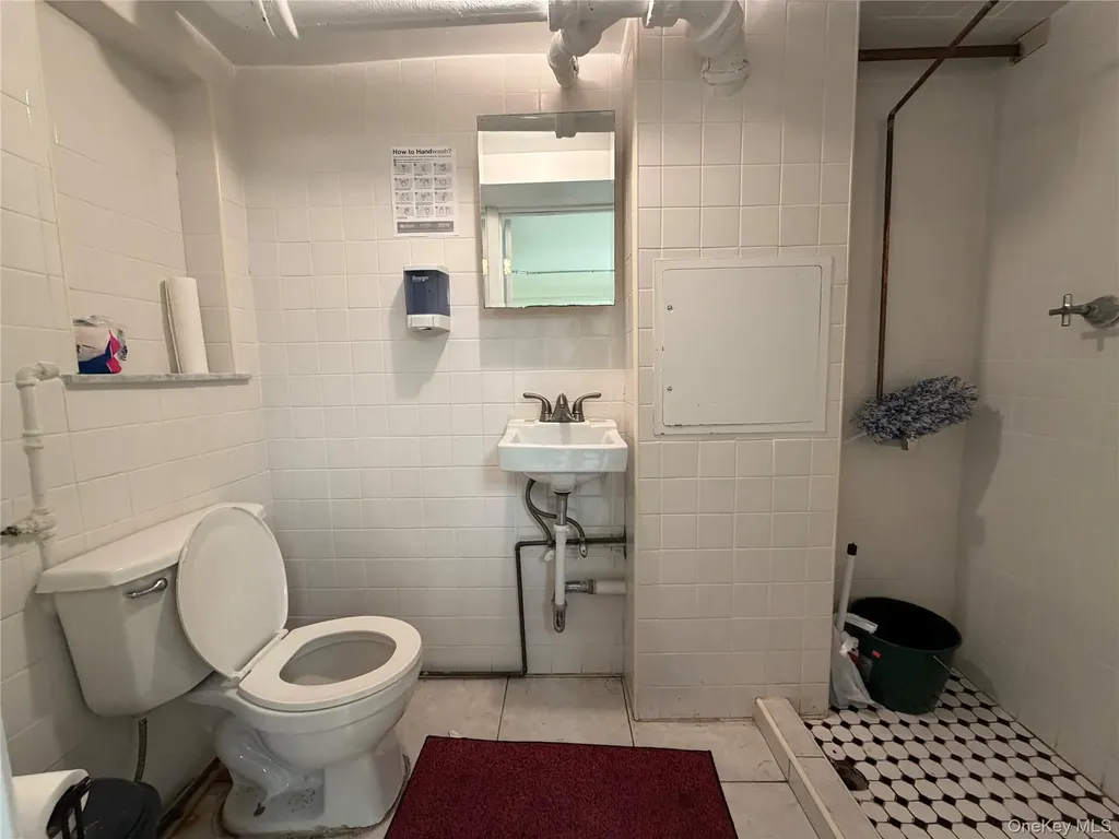 102-05 63rd Road Forest Hills NY 11375