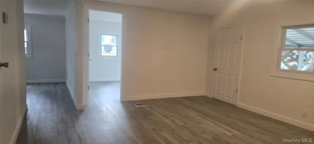 525 Riverleigh Avenue Unit 116 Riverhead NY 11901